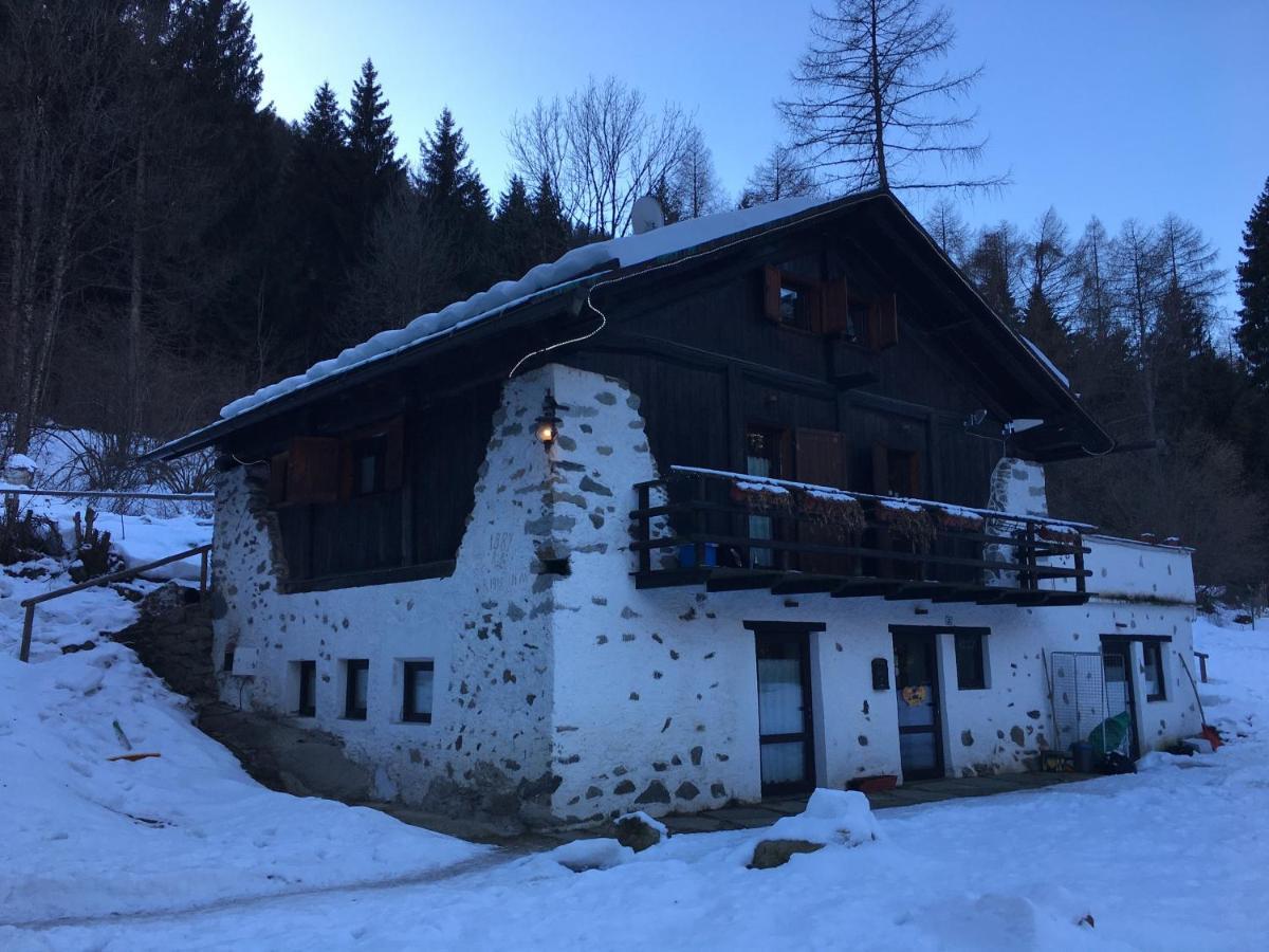 La Locanda Delle Pulci Bio Welness Mezzana  Buitenkant foto